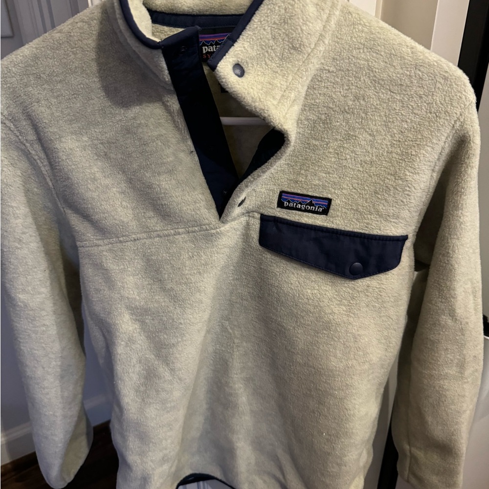 Patagonia Cream and Navy Pullover